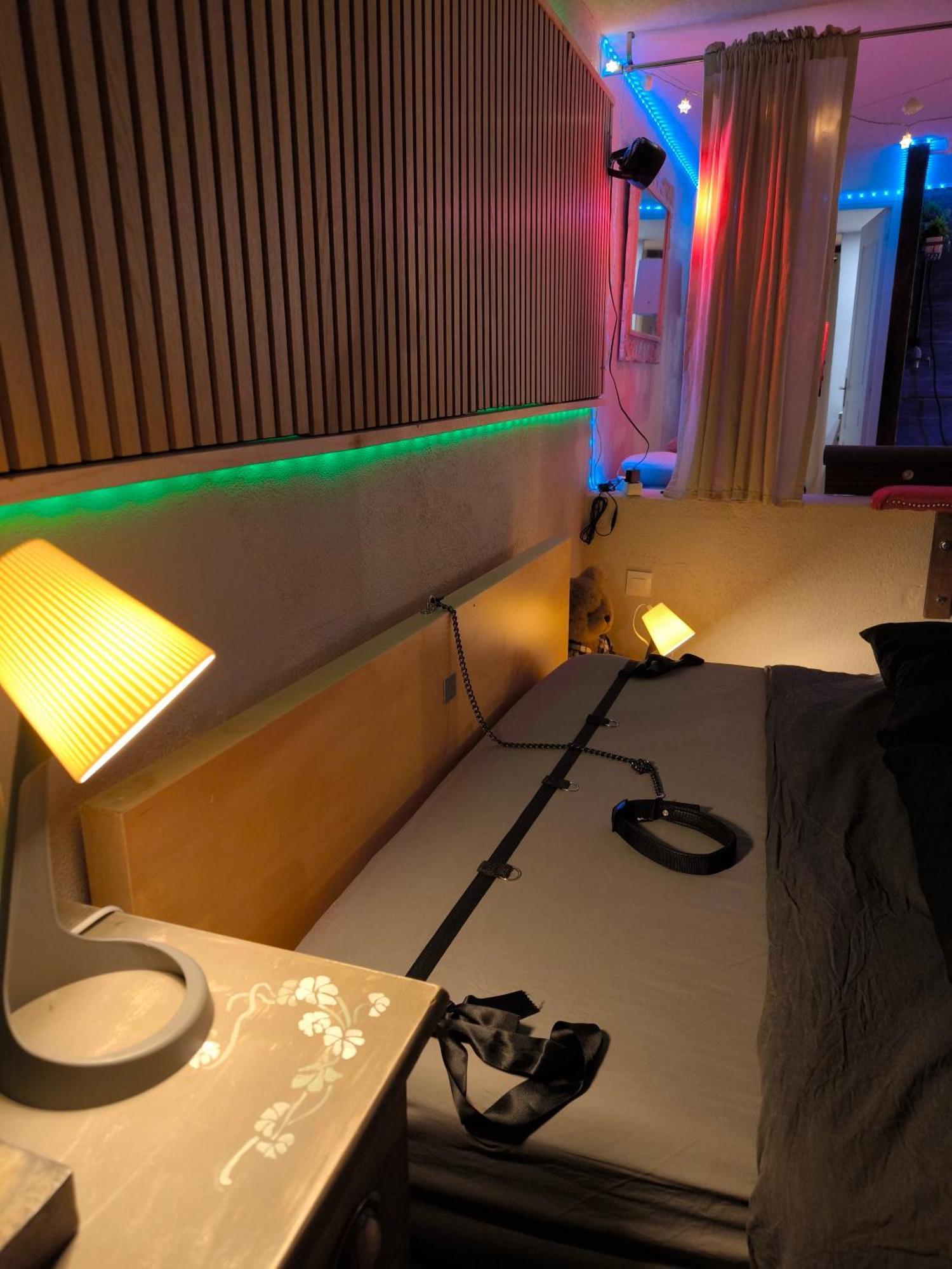 Love-Room Discret 40 M2 Bormes Les Mimosas Village Avec Terrasse Εξωτερικό φωτογραφία