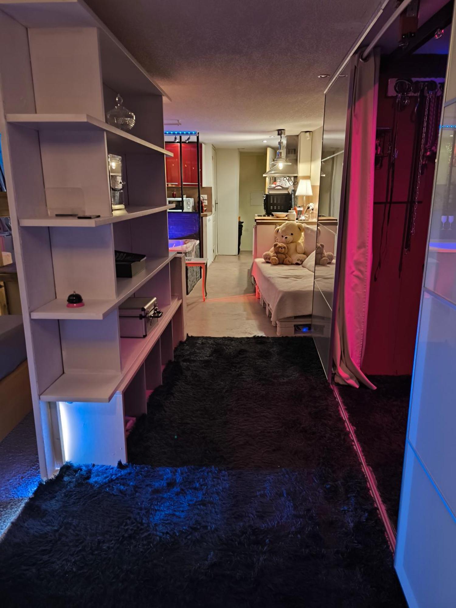 Love-Room Discret 40 M2 Bormes Les Mimosas Village Avec Terrasse Εξωτερικό φωτογραφία