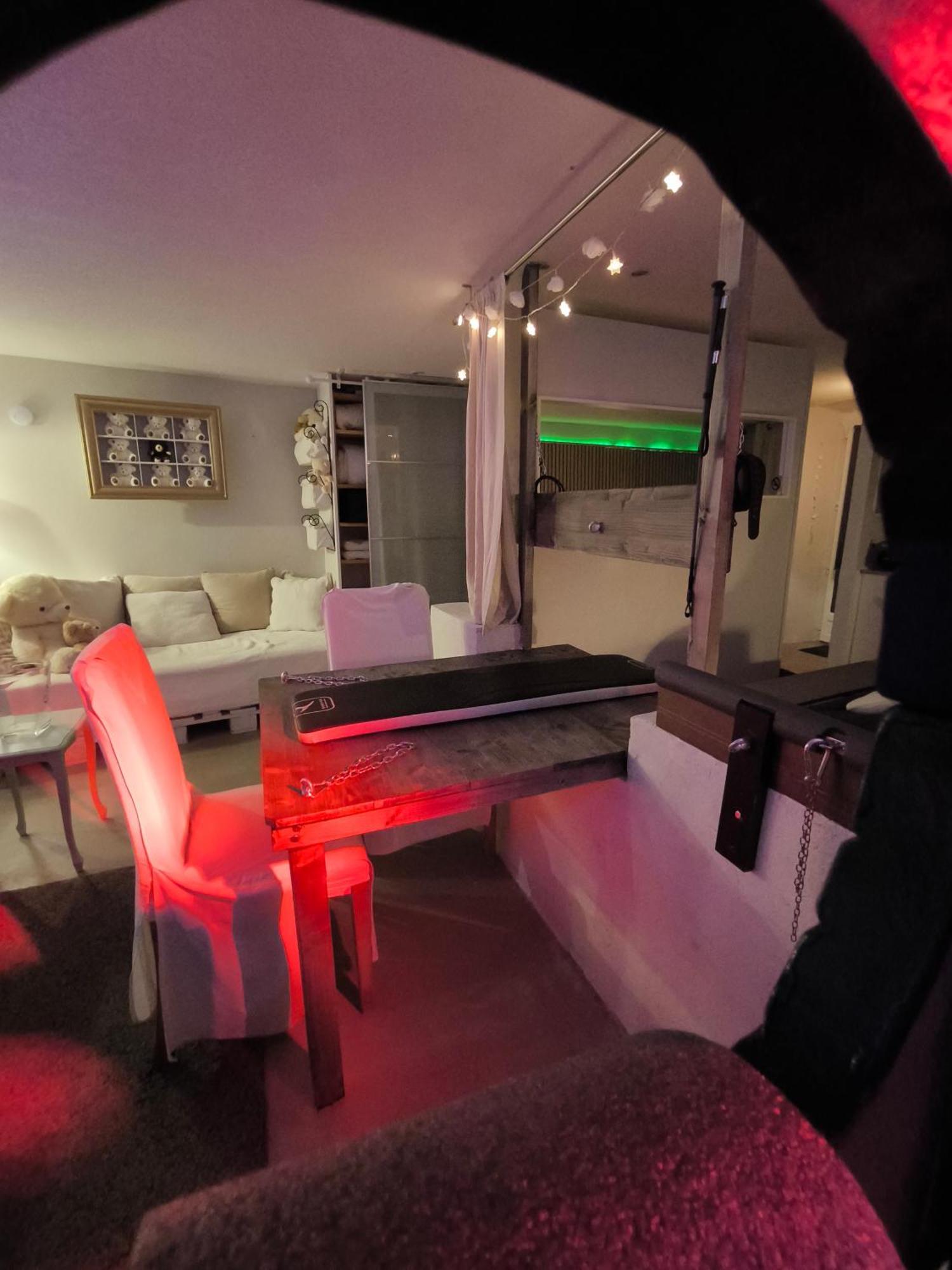 Love-Room Discret 40 M2 Bormes Les Mimosas Village Avec Terrasse Εξωτερικό φωτογραφία