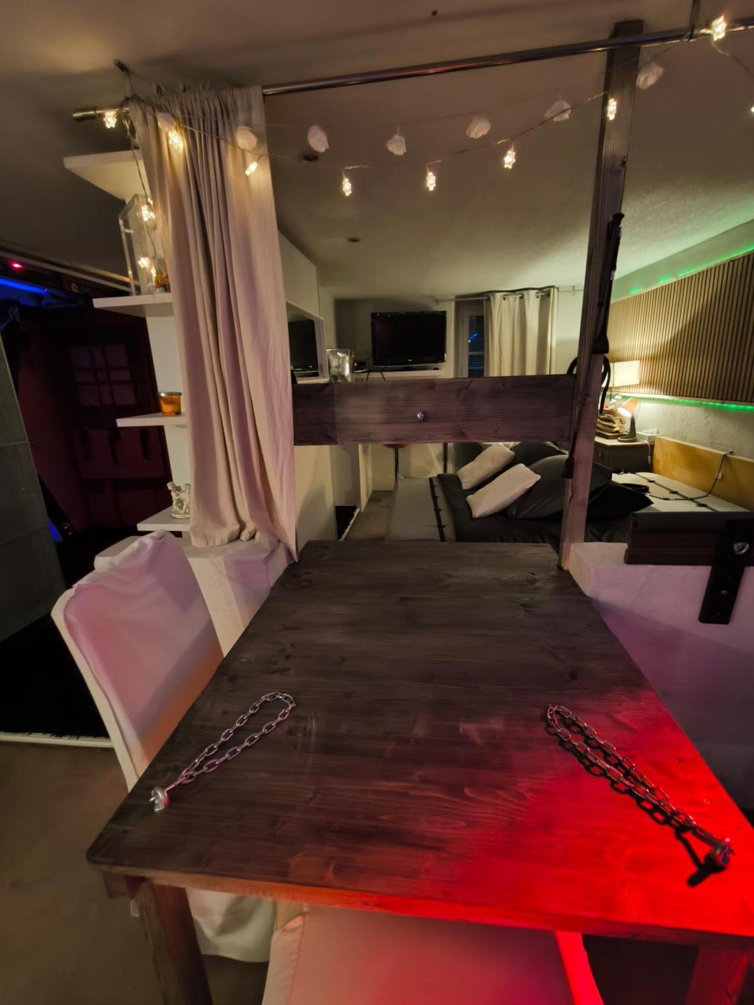 Love-Room Discret 40 M2 Bormes Les Mimosas Village Avec Terrasse Εξωτερικό φωτογραφία