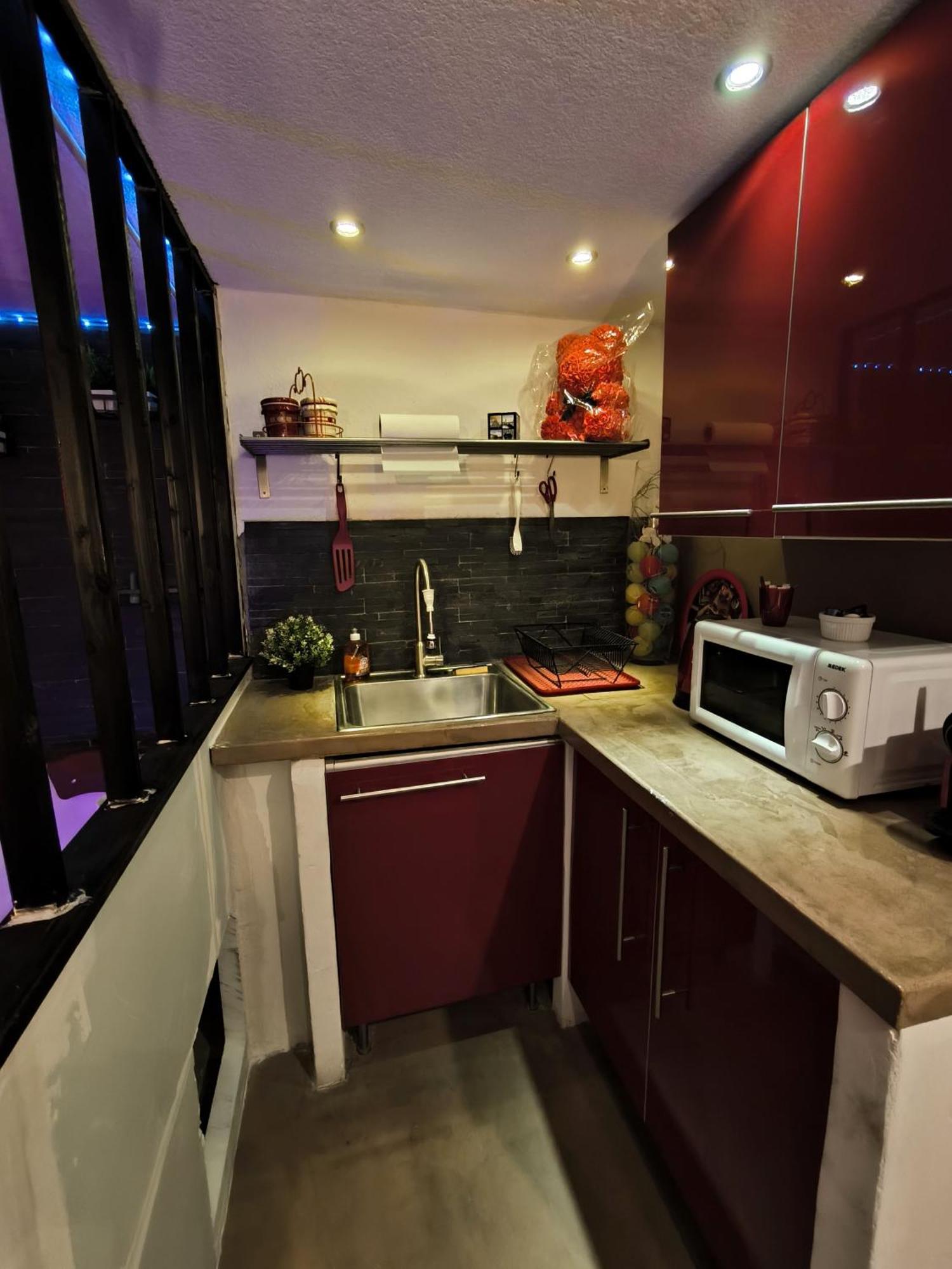 Love-Room Discret 40 M2 Bormes Les Mimosas Village Avec Terrasse Εξωτερικό φωτογραφία