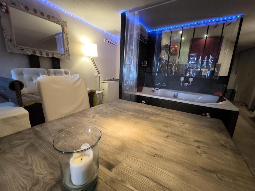 Love-Room Discret 40 M2 Bormes Les Mimosas Village Avec Terrasse Εξωτερικό φωτογραφία
