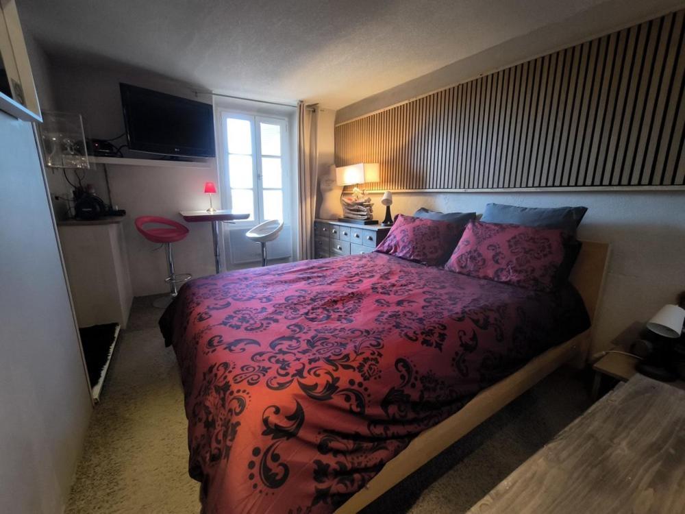 Love-Room Discret 40 M2 Bormes Les Mimosas Village Avec Terrasse Εξωτερικό φωτογραφία