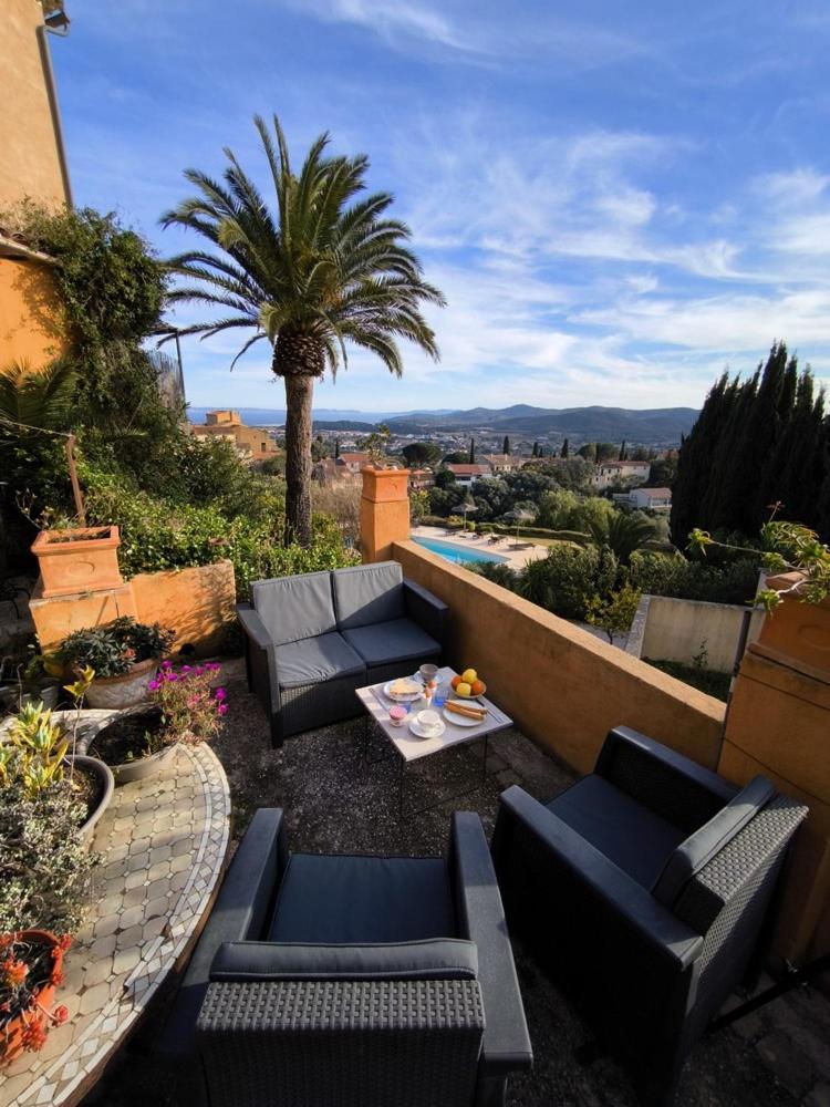 Love-Room Discret 40 M2 Bormes Les Mimosas Village Avec Terrasse Εξωτερικό φωτογραφία