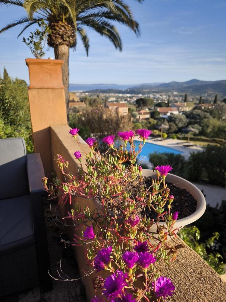 Love-Room Discret 40 M2 Bormes Les Mimosas Village Avec Terrasse Εξωτερικό φωτογραφία